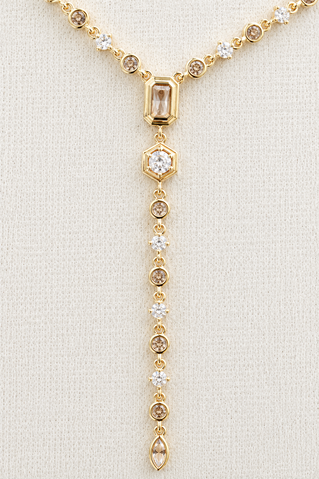 Collier Sarah